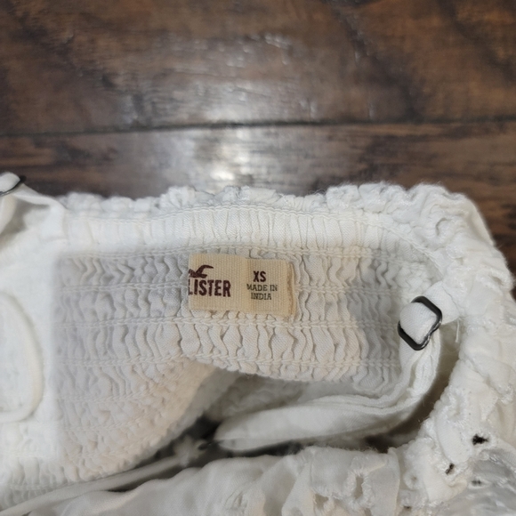 Hollister white eyelet crop top - Picture 3 of 3